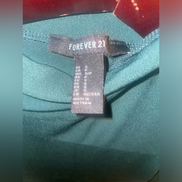 Forever 21 Long sleeve Bodycon Dress - Picture 2 of 2